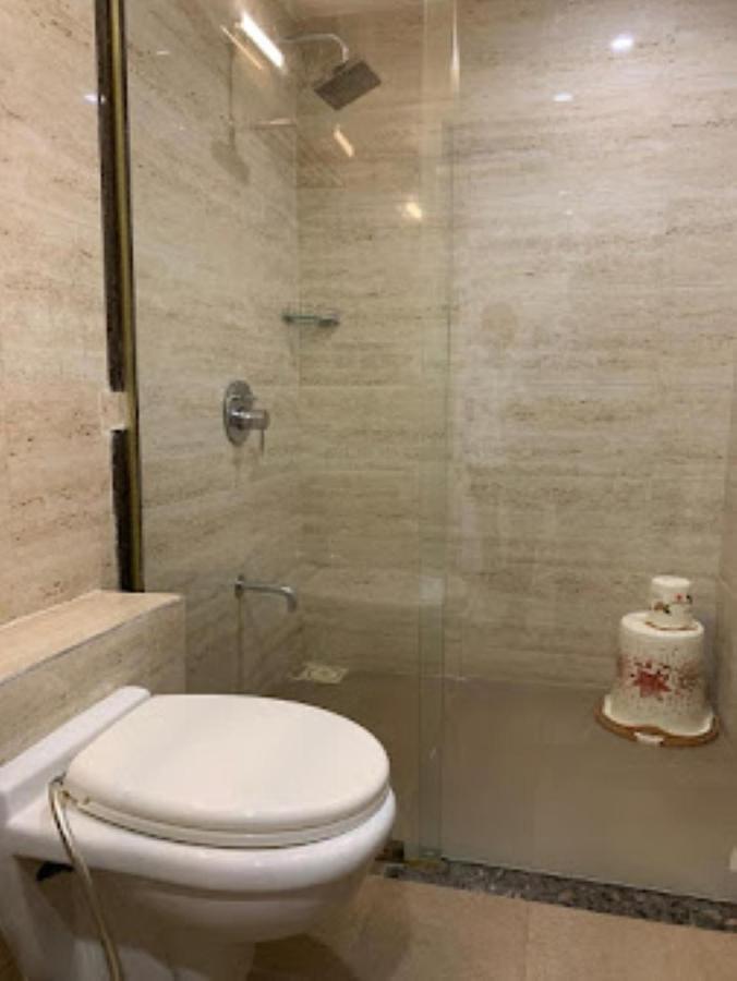 Hotel Radhe Ānand Extérieur photo
